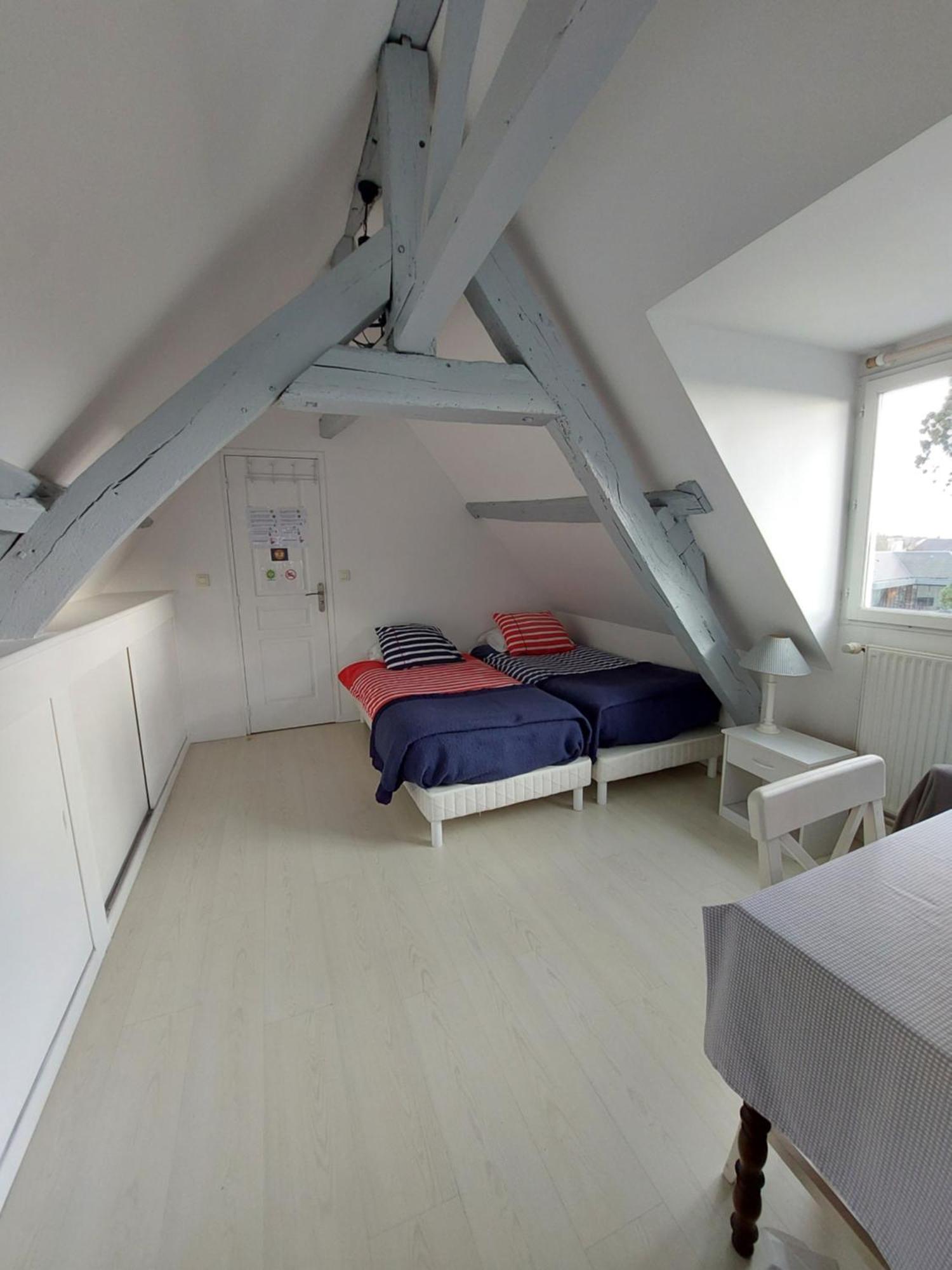 Manoir De L'As De Trefle Bed & Breakfast Isneauville Ngoại thất bức ảnh
