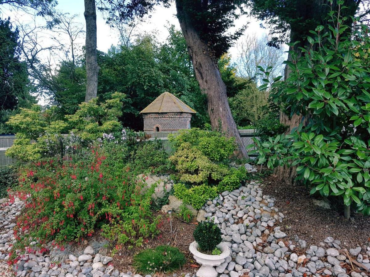 Manoir De L'As De Trefle Bed & Breakfast Isneauville Ngoại thất bức ảnh
