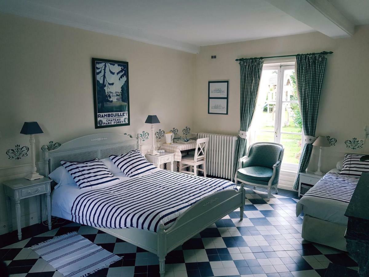 Manoir De L'As De Trefle Bed & Breakfast Isneauville Ngoại thất bức ảnh